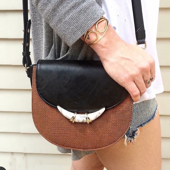 :: Stella & Dot⚜️[GOLD] Fitz Cuff Bracelet - Picture 7 of 8